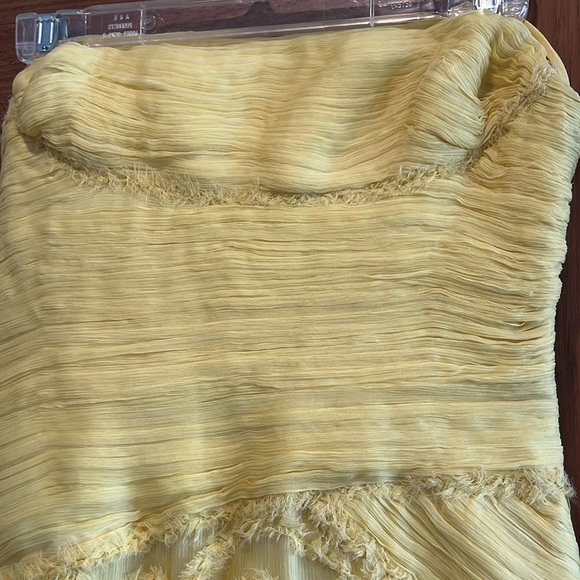 Brand new BCBG Never worn yellow 100%silk dress - Picture 3 of 6